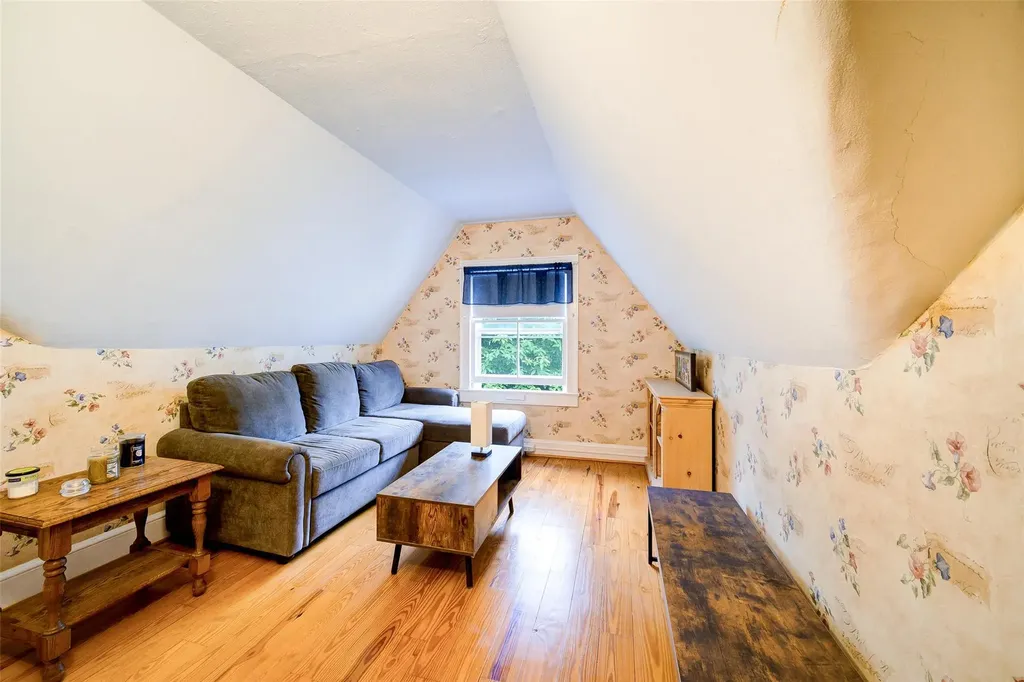 12 Beechwood Terrace Poughkeepsie NY 12601