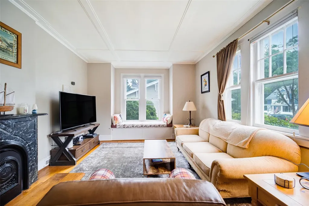 12 Beechwood Terrace Poughkeepsie NY 12601