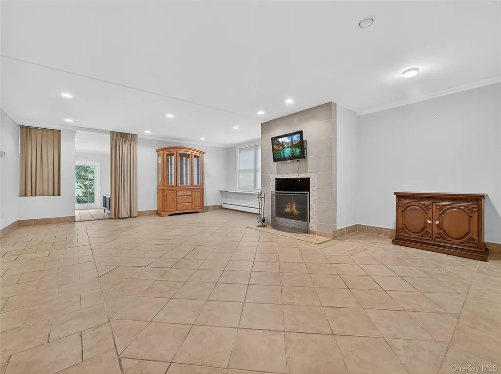 516 Oak Tree Road Palisades NY 10964