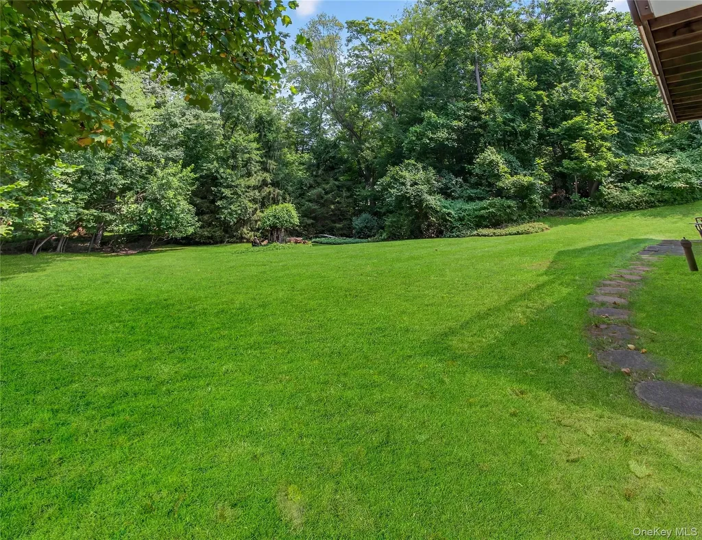 516 Oak Tree Road Palisades NY 10964
