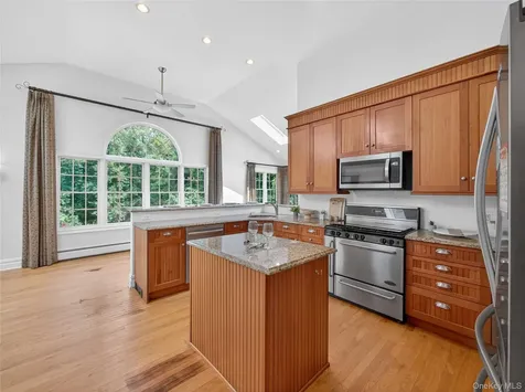 516 Oak Tree Road Palisades NY 10964