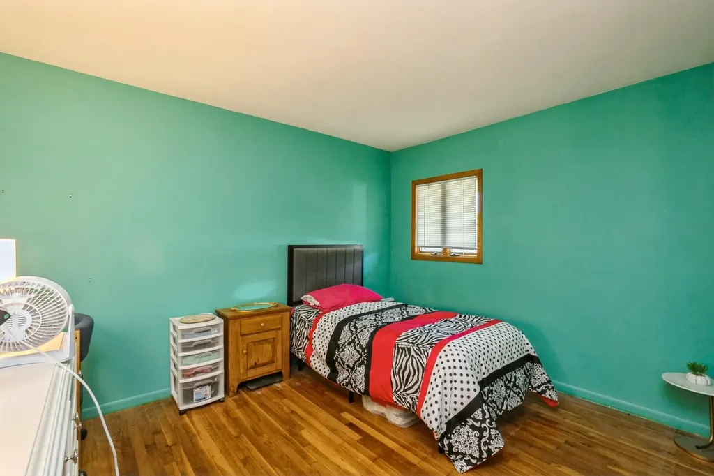 17 Sugarwood Lane Commack NY 11725