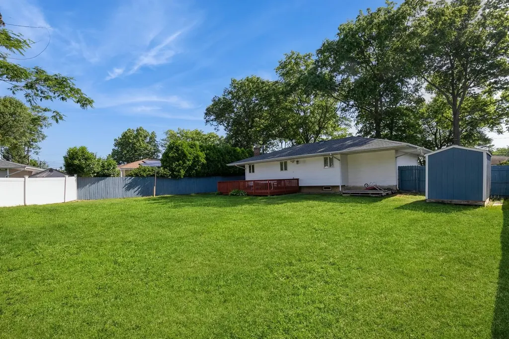 17 Sugarwood Lane Commack NY 11725