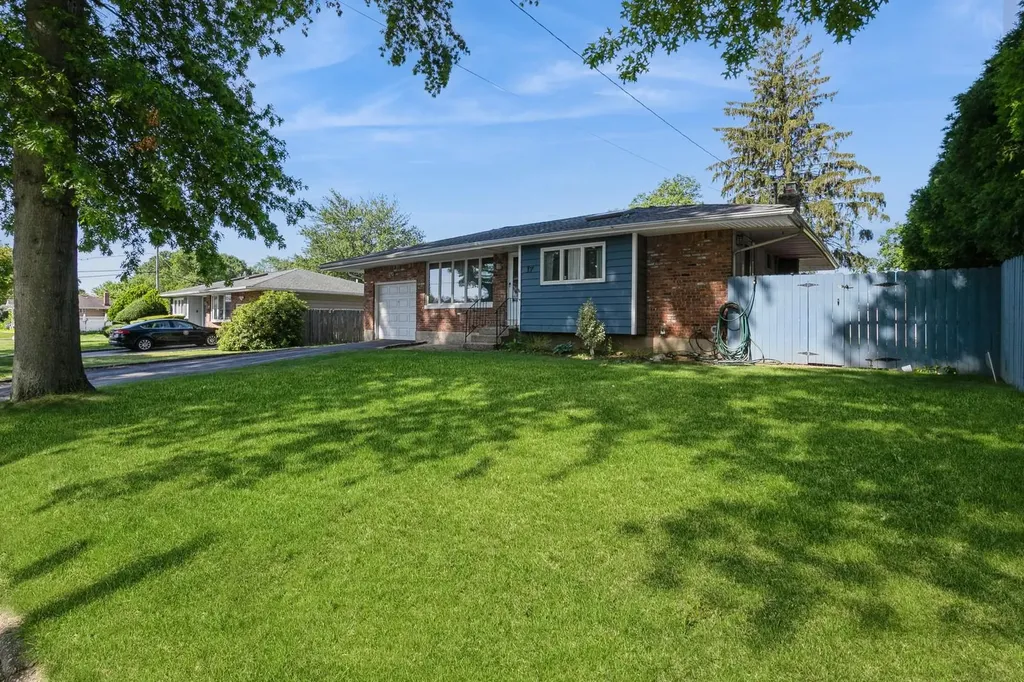 17 Sugarwood Lane Commack NY 11725