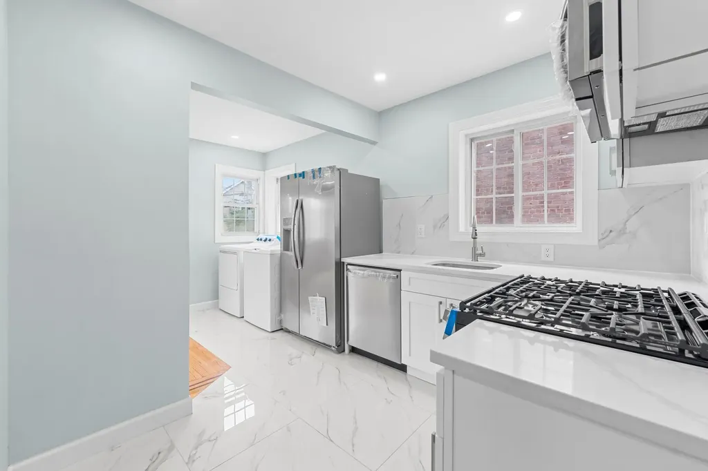 2819 Schurz Avenue Bronx NY 10465