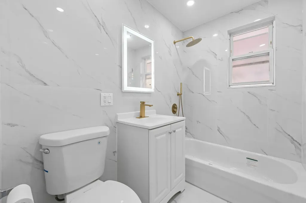 2819 Schurz Avenue Bronx NY 10465