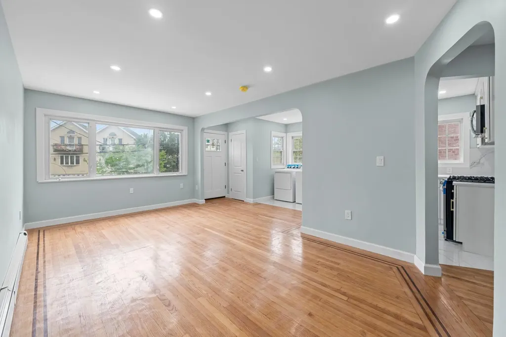 2819 Schurz Avenue Bronx NY 10465
