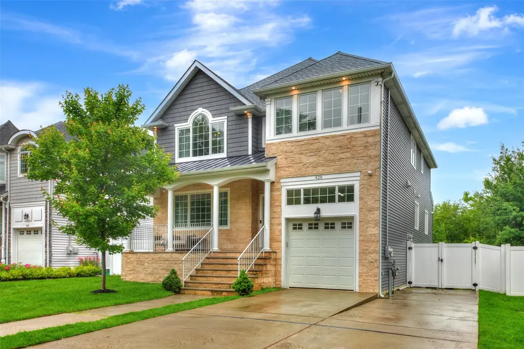 428 Page Avenue Staten Island NY 10307