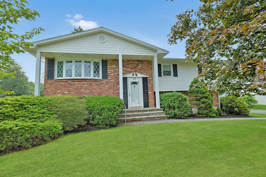 27 Argow Place Nanuet NY 10954