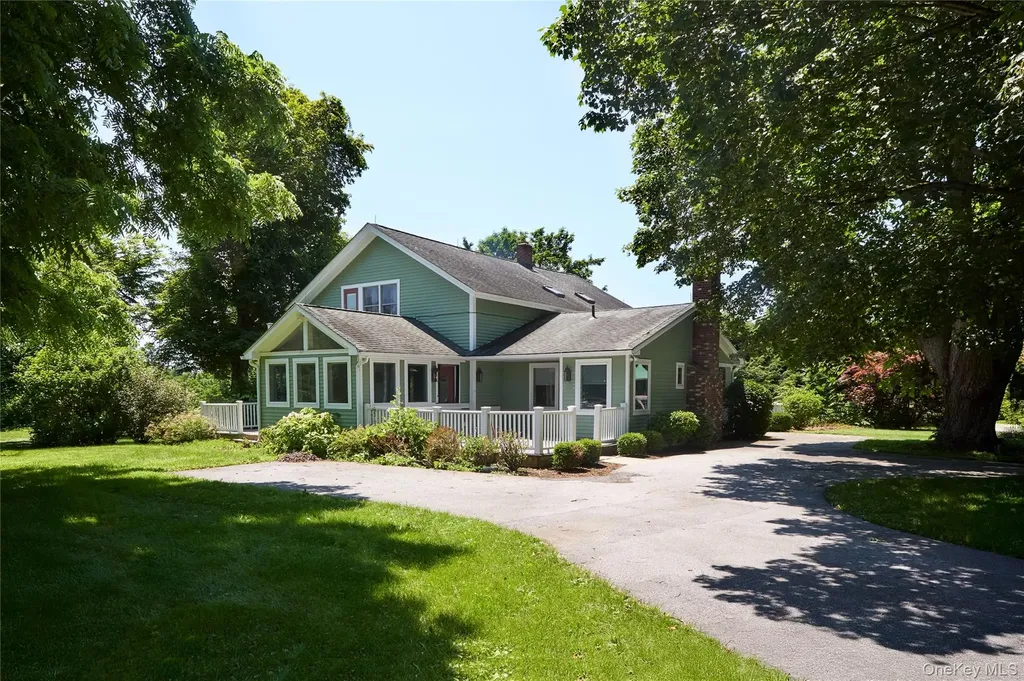 2039 Salt Point Turnpike Salt Point NY 12578