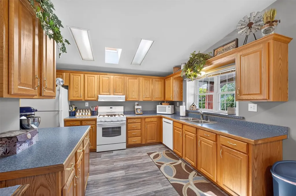 99 Vero Drive Poughkeepsie NY 12603