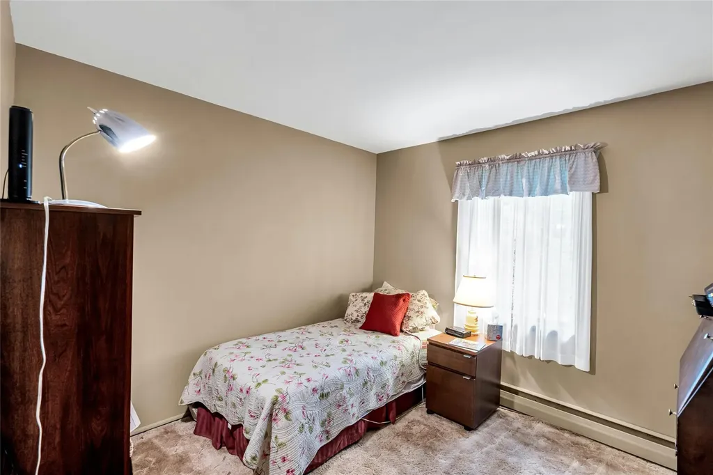 38 Mcarthur Lane Smithtown NY 11787
