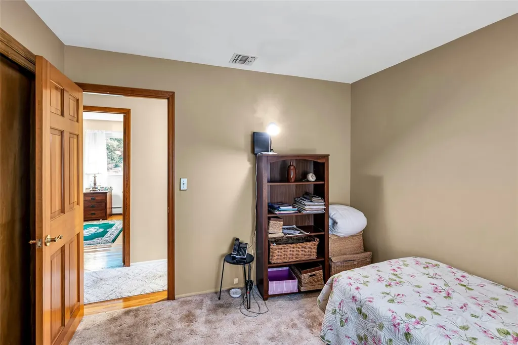 38 Mcarthur Lane Smithtown NY 11787