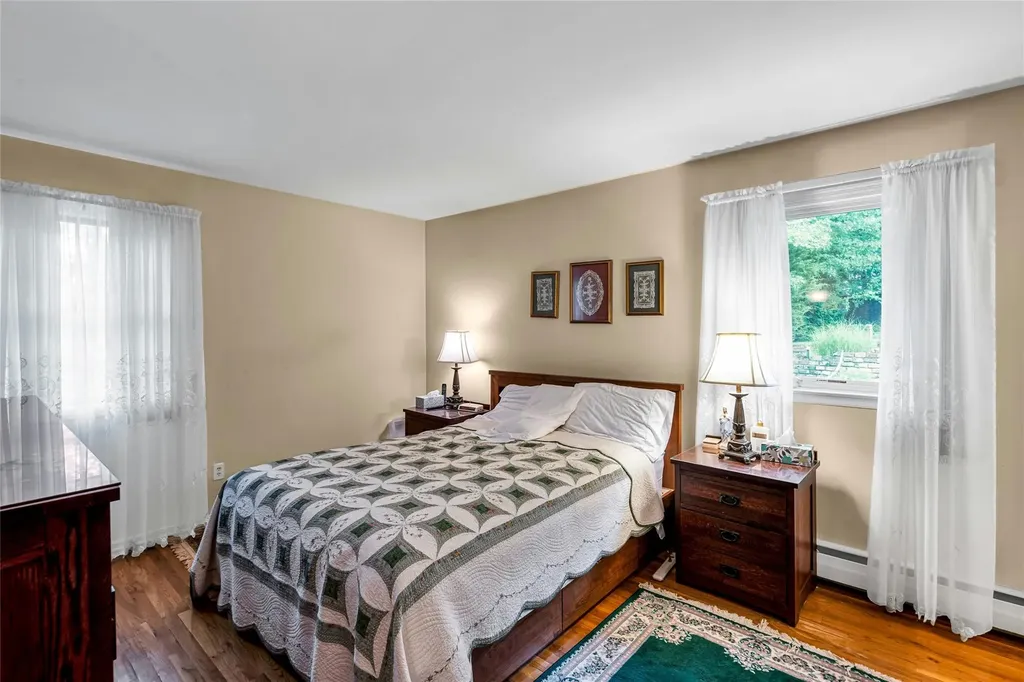 38 Mcarthur Lane Smithtown NY 11787