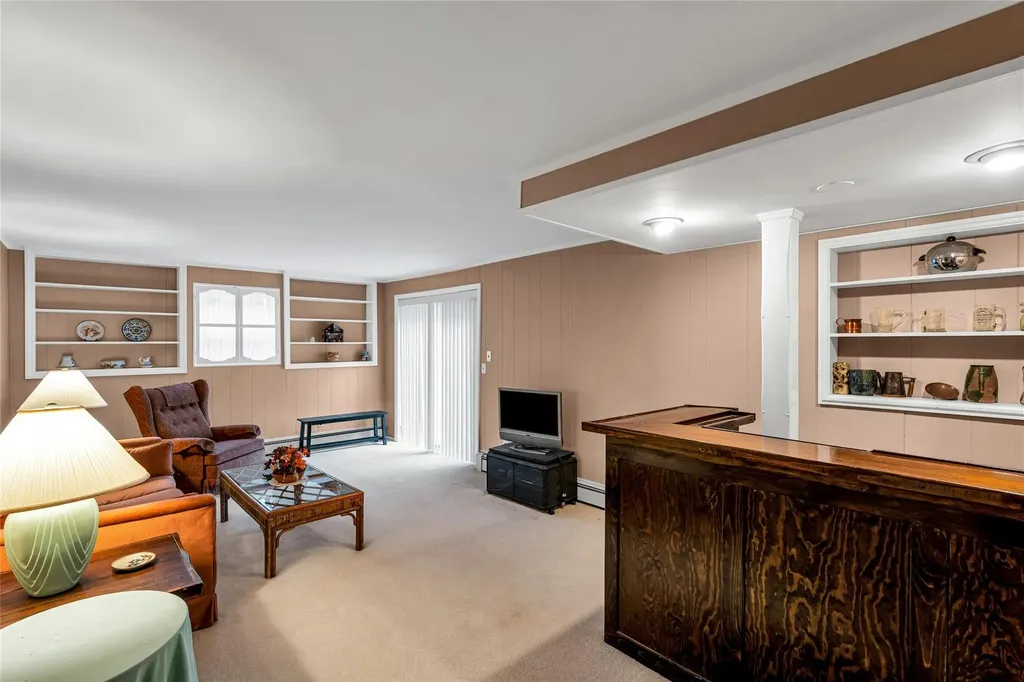 38 Mcarthur Lane Smithtown NY 11787