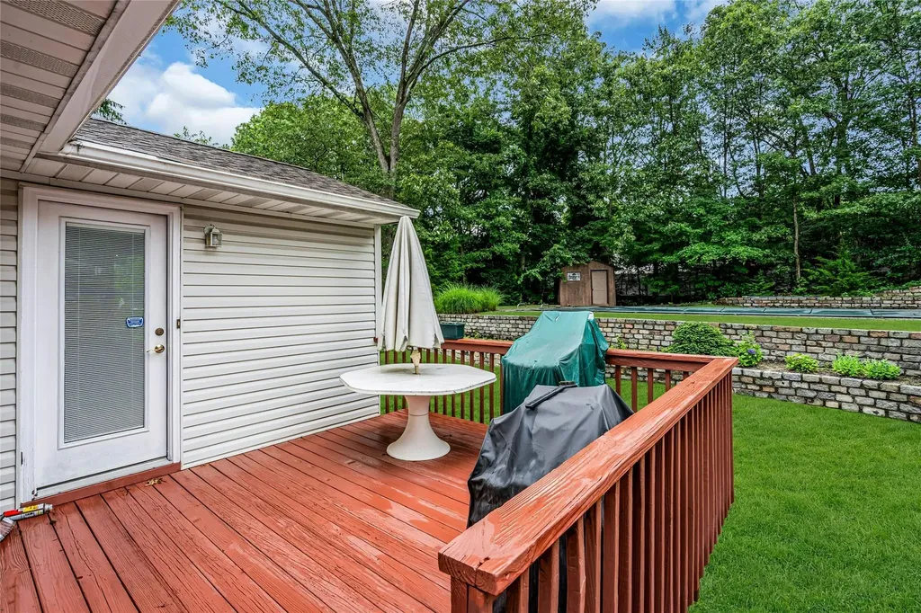 38 Mcarthur Lane Smithtown NY 11787