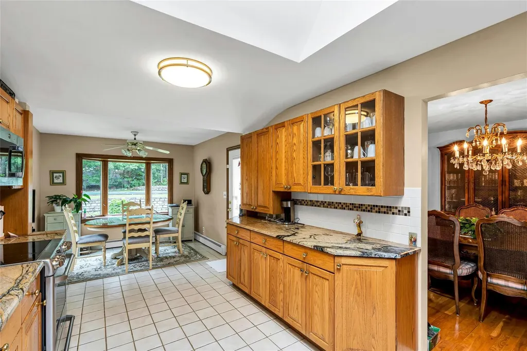 38 Mcarthur Lane Smithtown NY 11787