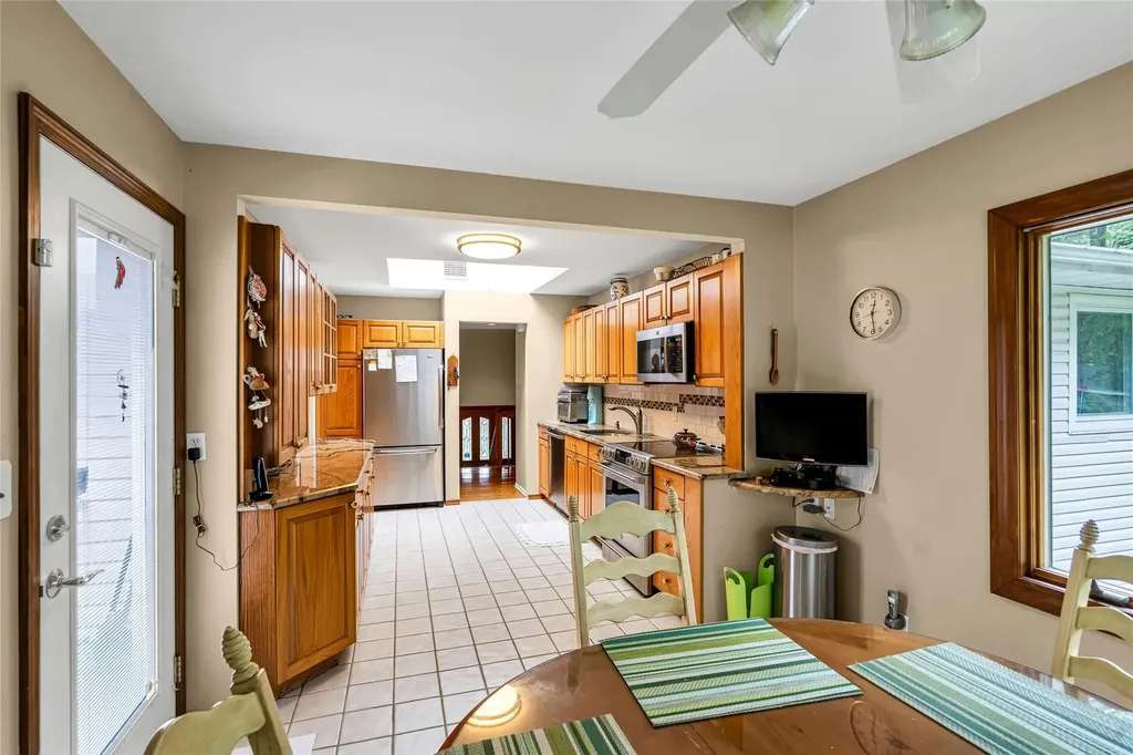 38 Mcarthur Lane Smithtown NY 11787