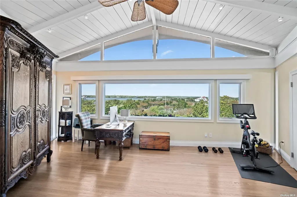 174 Dune Road Quogue NY 11959