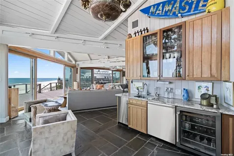 174 Dune Road Quogue NY 11959