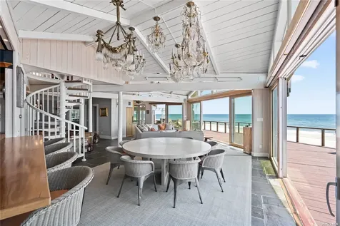 174 Dune Road Quogue NY 11959