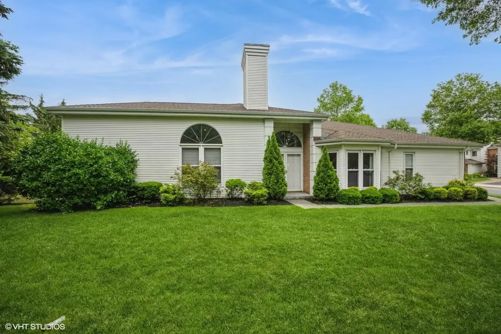 39 Hamlet Drive Commack NY 11725