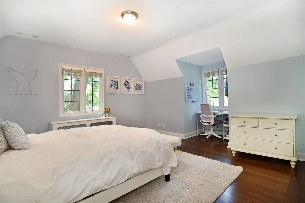 259 Pondfield Road W Bronxville NY 10708