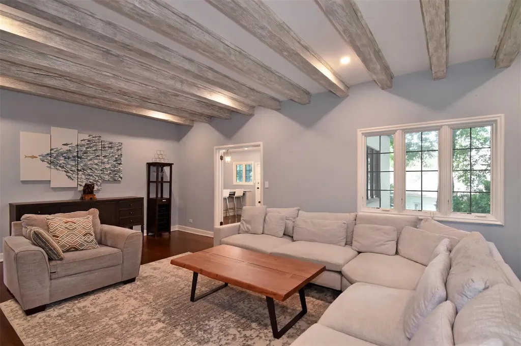 259 Pondfield Road W Bronxville NY 10708