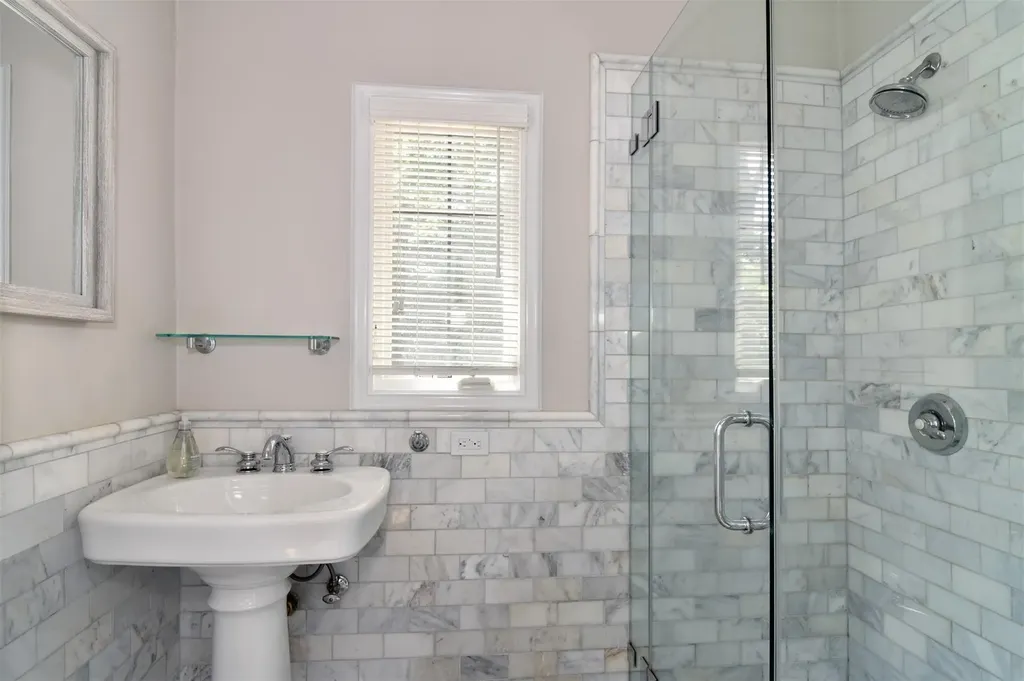 259 Pondfield Road W Bronxville NY 10708
