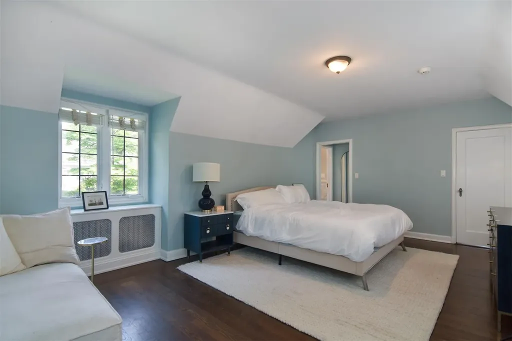 259 Pondfield Road W Bronxville NY 10708