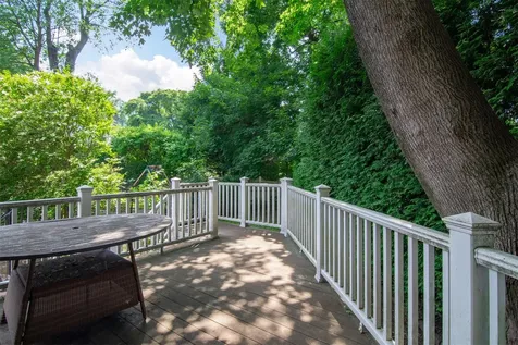 259 Pondfield Road W Bronxville NY 10708