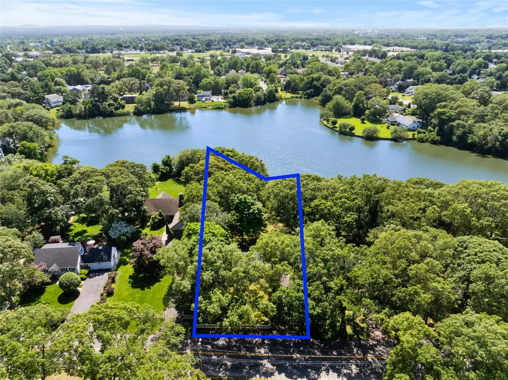 985 Ostrander Avenue Riverhead NY 11901