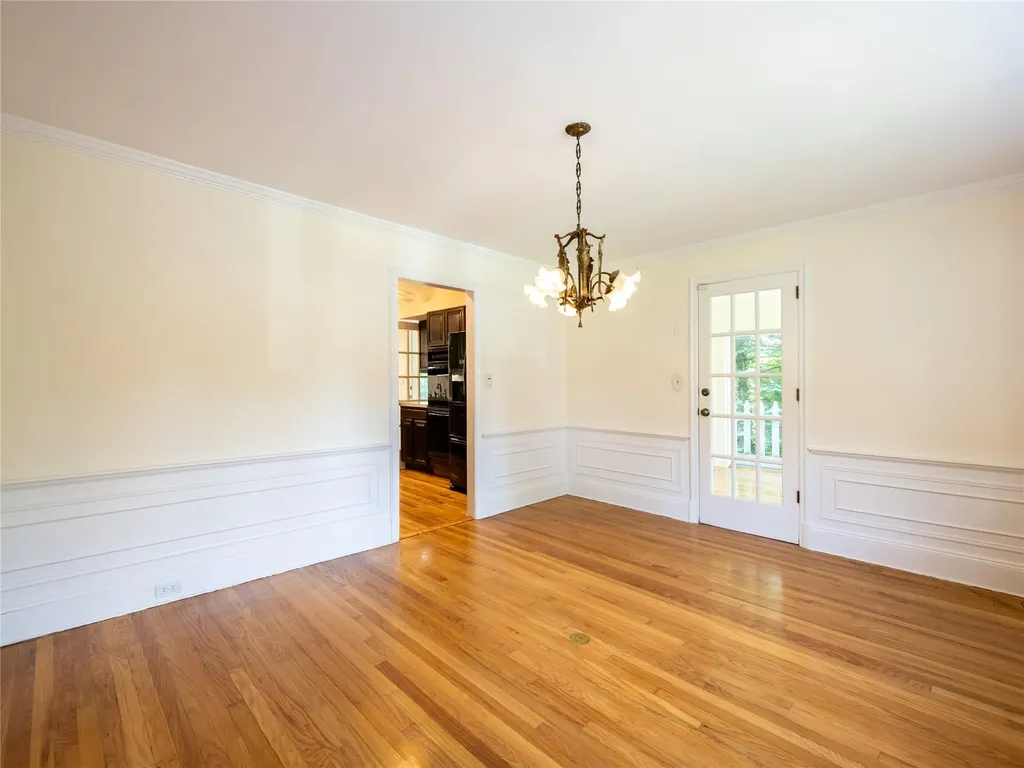 91 Pickwick Road Manhasset NY 11030