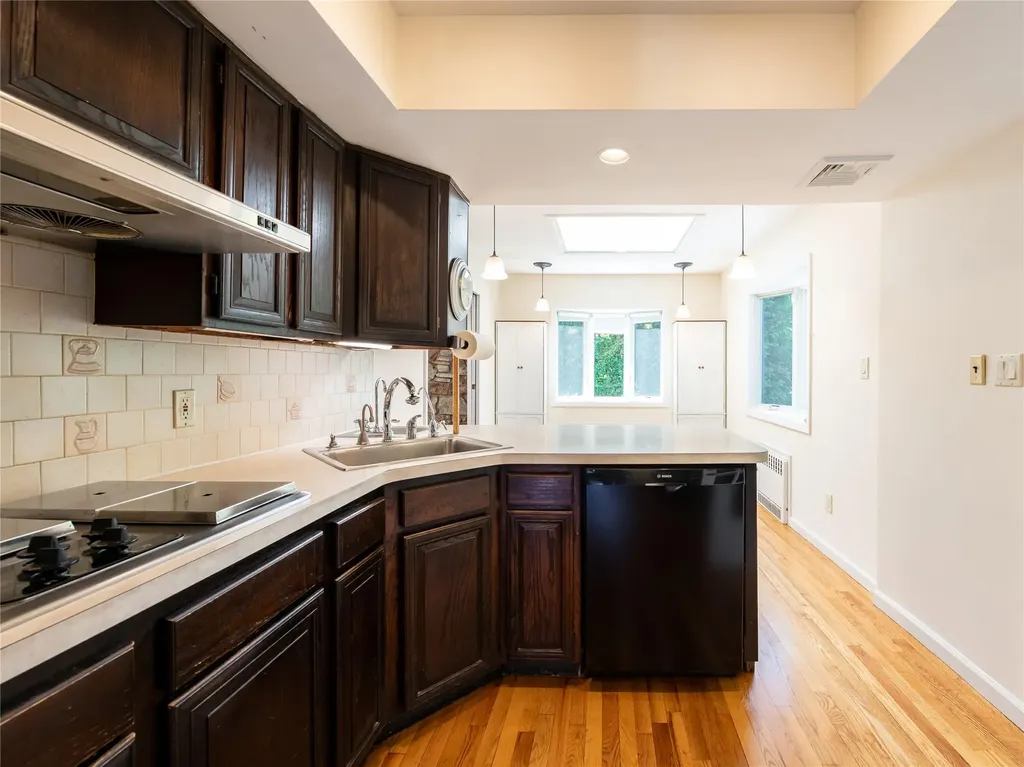91 Pickwick Road Manhasset NY 11030