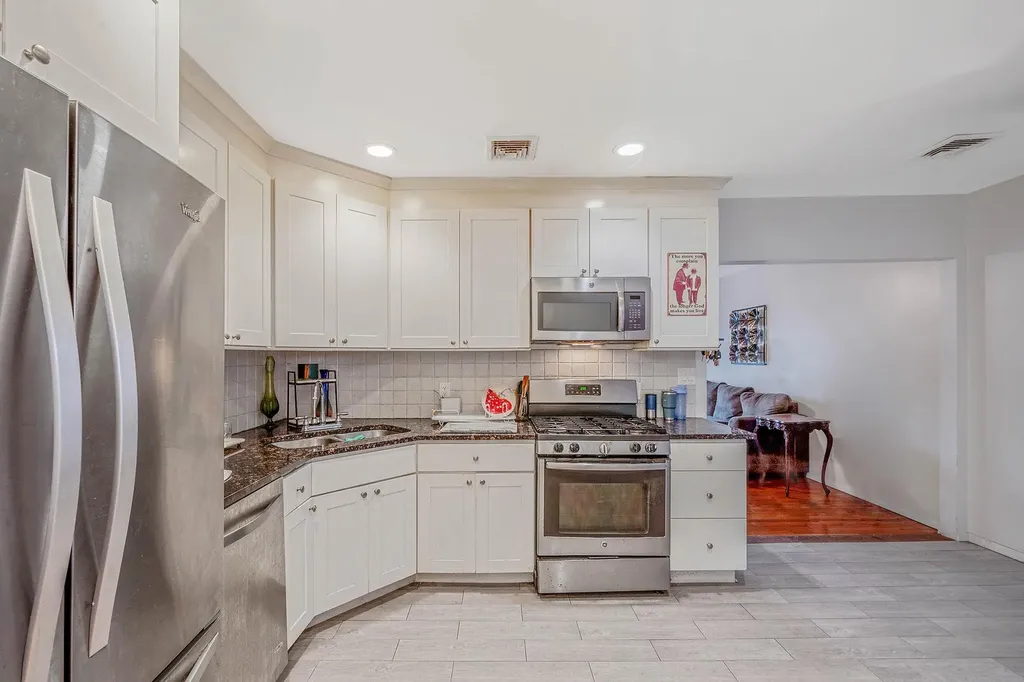 43 Harmon Street Long Beach NY 11561
