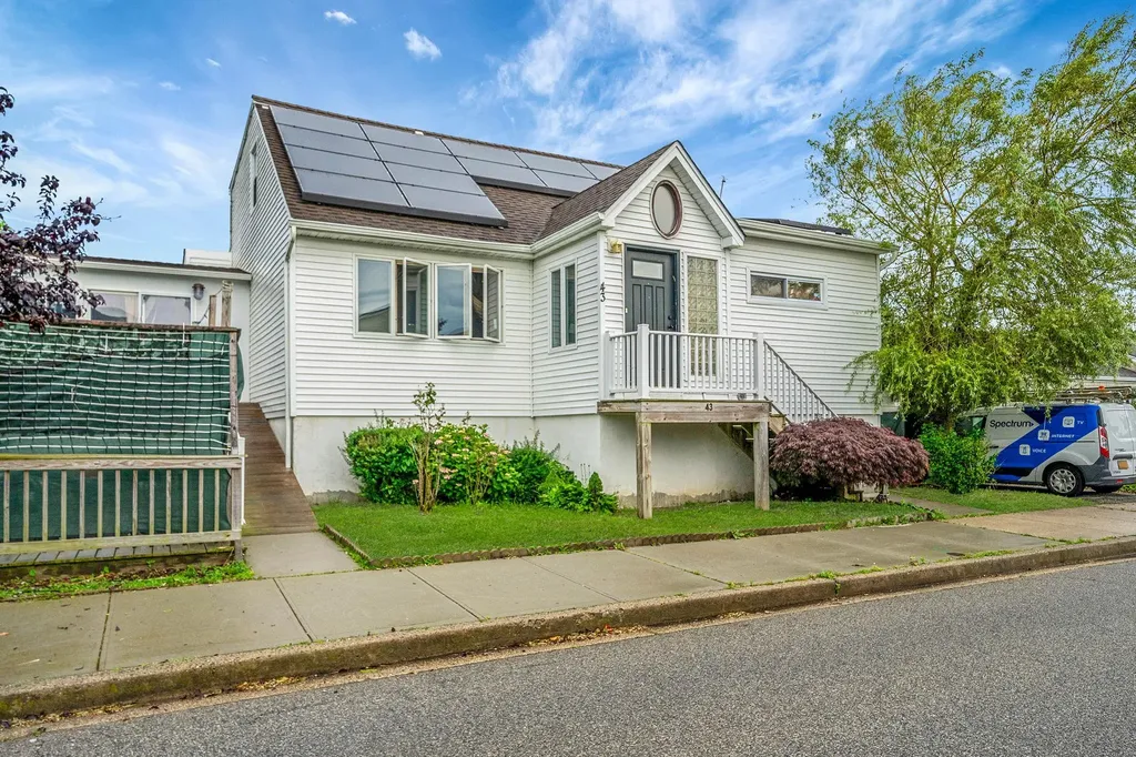 43 Harmon Street Long Beach NY 11561
