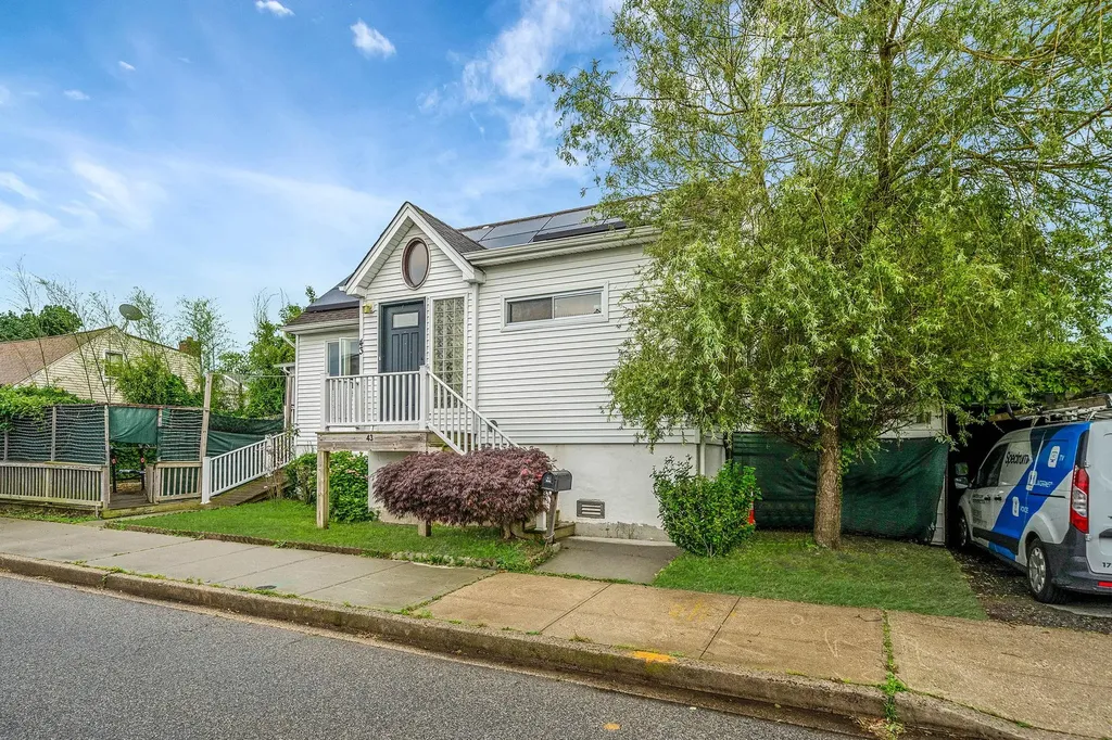 43 Harmon Street Long Beach NY 11561