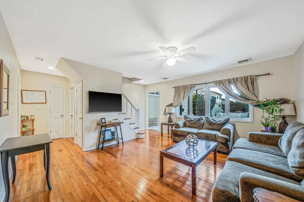 43 Harmon Street Long Beach NY 11561