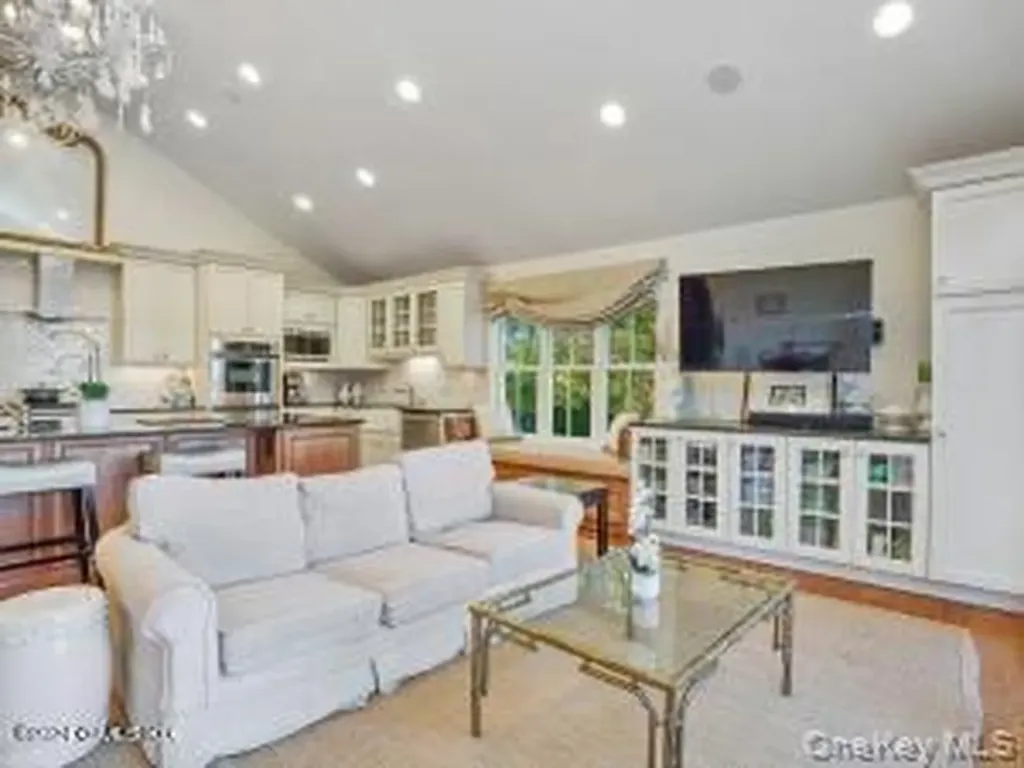 201 Shore Road Greenwich CT 06830