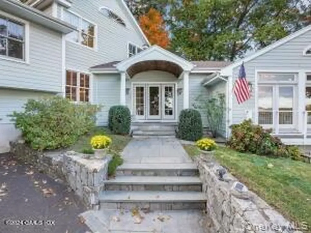 201 Shore Road Greenwich CT 06830