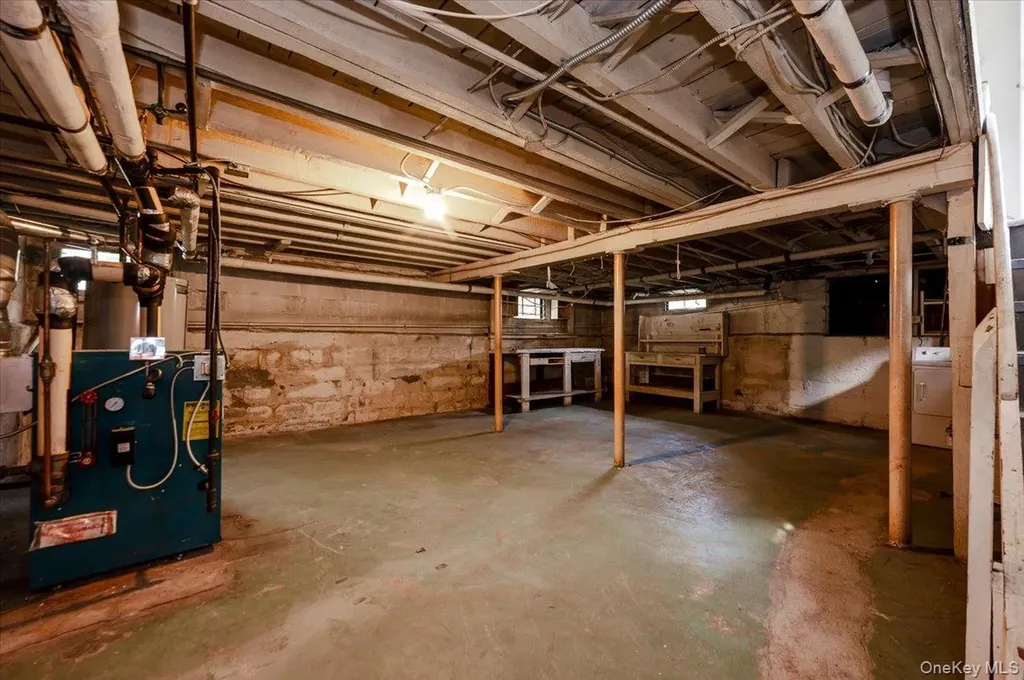 4627 Jayson Avenue Great Neck NY 11020