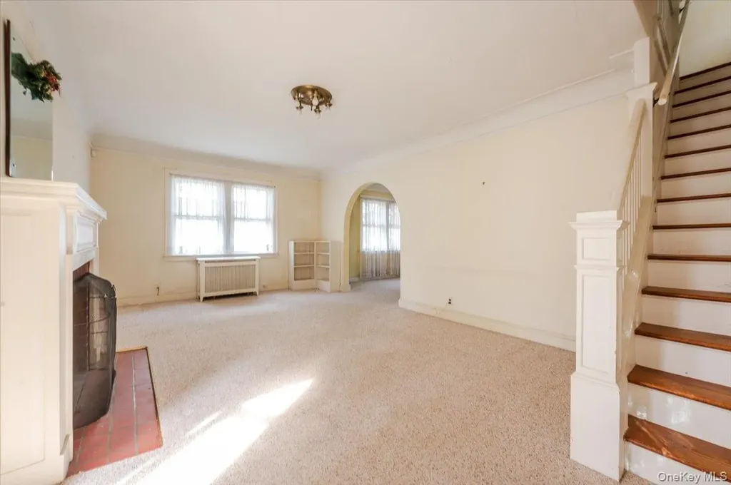 4627 Jayson Avenue Great Neck NY 11020