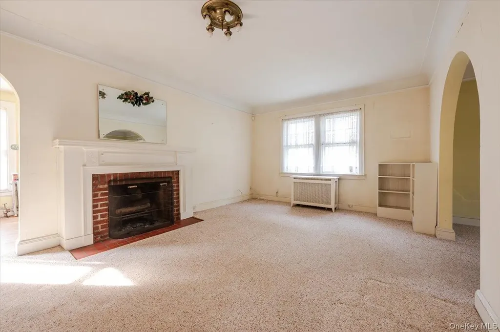 4627 Jayson Avenue Great Neck NY 11020
