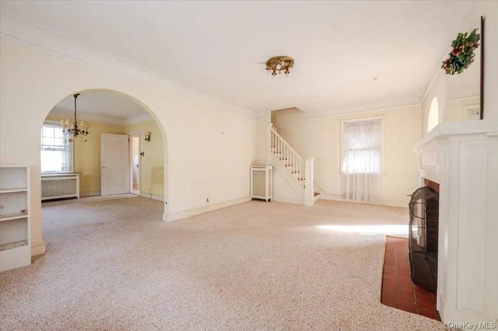 4627 Jayson Avenue Great Neck NY 11020