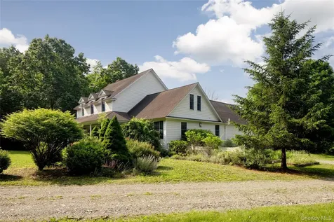 28 Oak Hill Road Amenia NY 12501