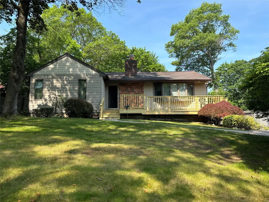 266 Adirondack Drive Selden NY 11784