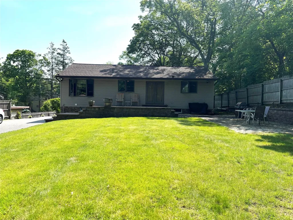 266 Adirondack Drive Selden NY 11784
