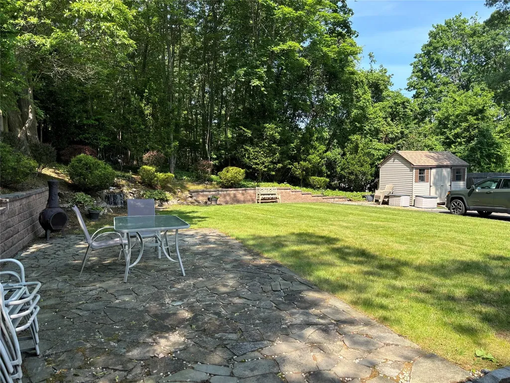 266 Adirondack Drive Selden NY 11784