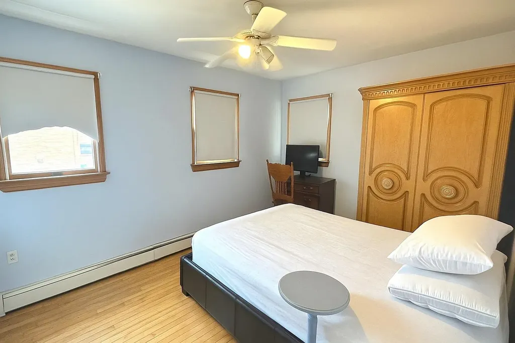 77 Hampton Place Freeport NY 11520