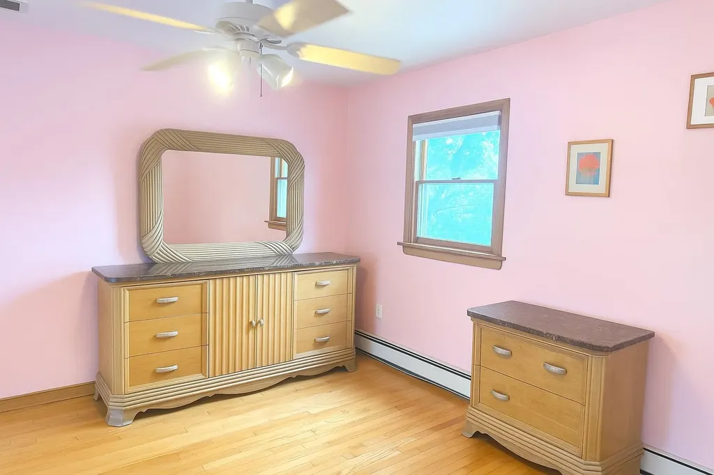 77 Hampton Place Freeport NY 11520